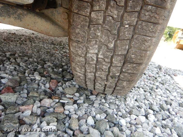 image for item DE1833 2011 Ford F150 XL SuperCab pickup truck