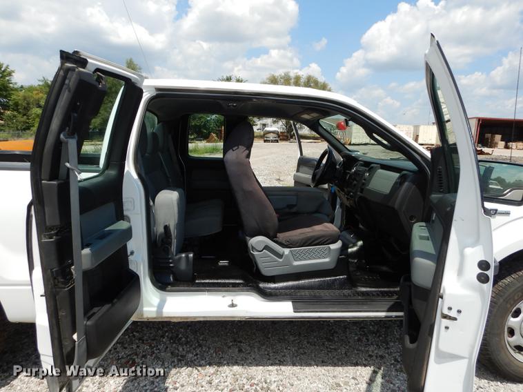 image for item DE1833 2011 Ford F150 XL SuperCab pickup truck