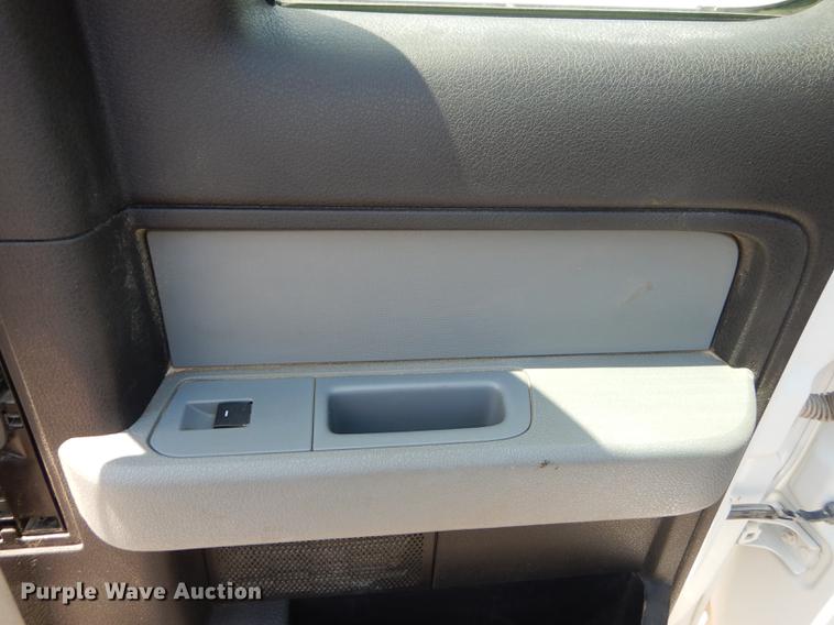 image for item DE1833 2011 Ford F150 XL SuperCab pickup truck