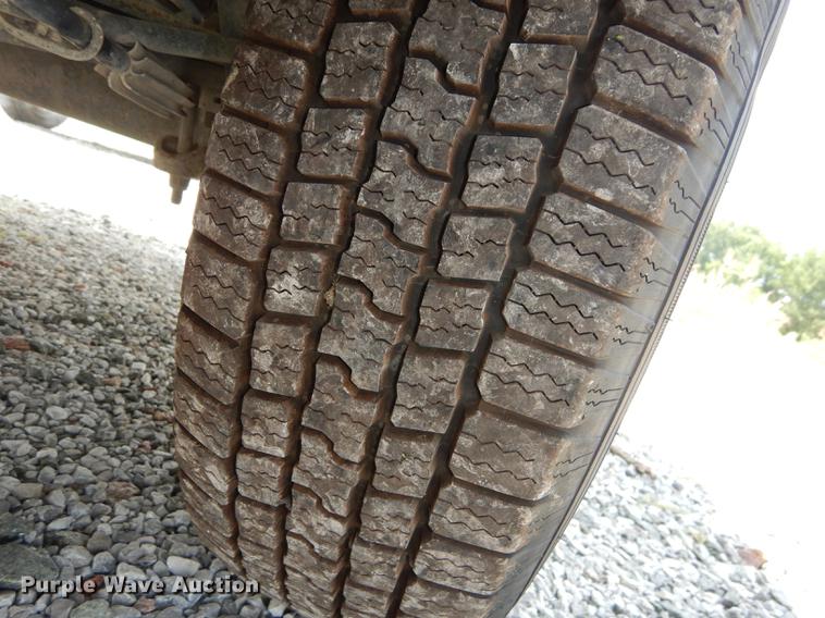 image for item DE1833 2011 Ford F150 XL SuperCab pickup truck