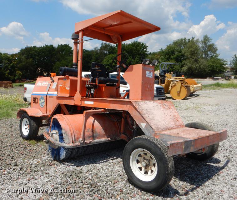 image for item DE1834 1998 Broce RC350 broom