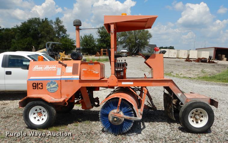 image for item DE1834 1998 Broce RC350 broom