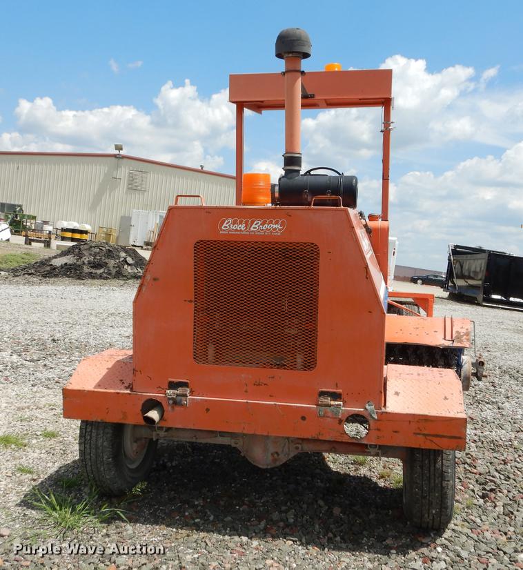 image for item DE1834 1998 Broce RC350 broom