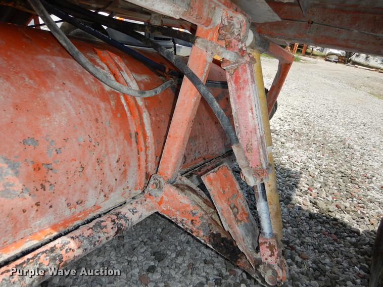 image for item DE1834 1998 Broce RC350 broom