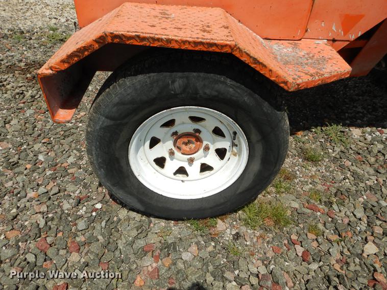 image for item DE1834 1998 Broce RC350 broom