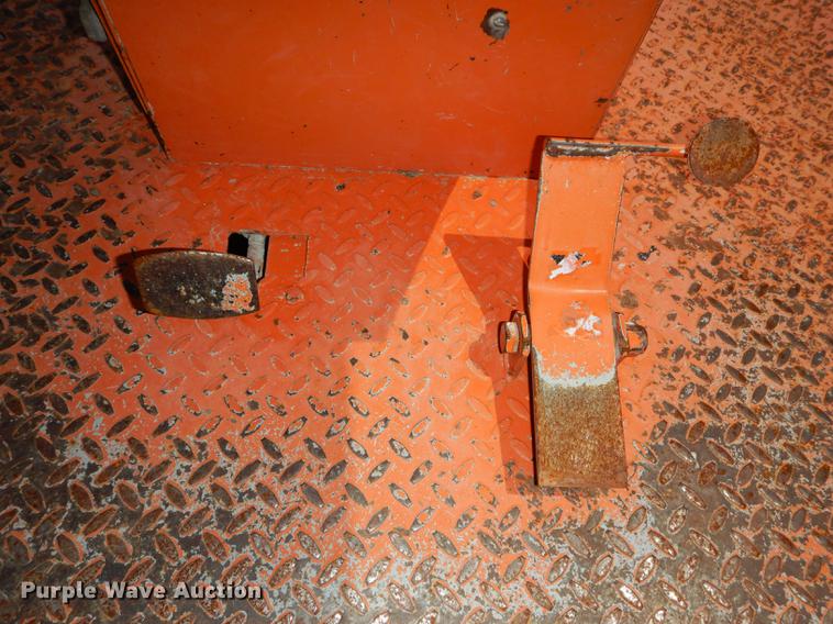 image for item DE1834 1998 Broce RC350 broom