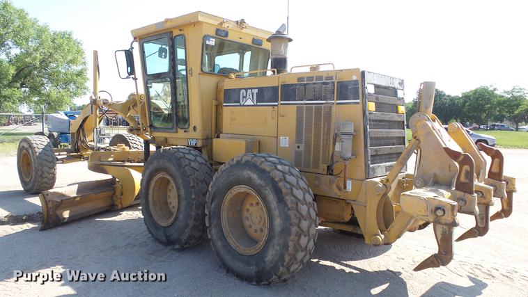 image for item DE2957 1998 Caterpillar 160H motor grader