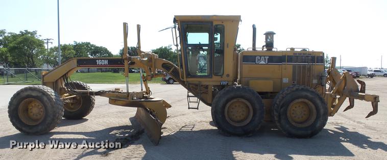image for item DE2957 1998 Caterpillar 160H motor grader