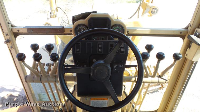 image for item DE2957 1998 Caterpillar 160H motor grader