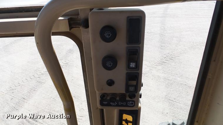 image for item DE2957 1998 Caterpillar 160H motor grader