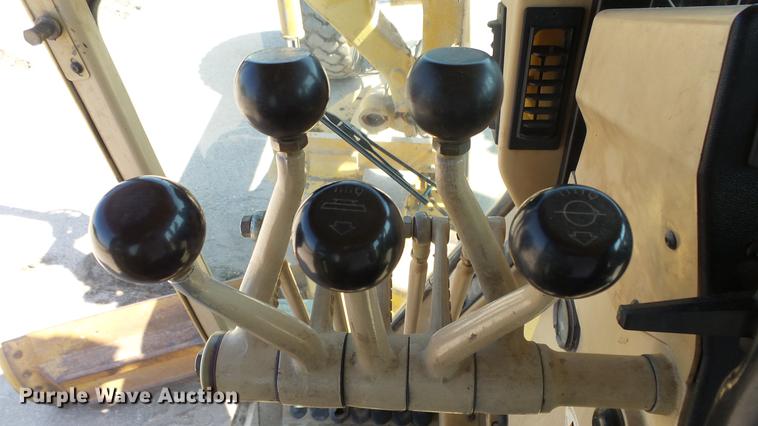 image for item DE2957 1998 Caterpillar 160H motor grader