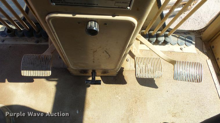 image for item DE2957 1998 Caterpillar 160H motor grader