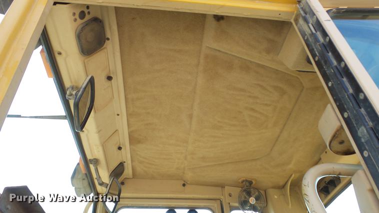 image for item DE2957 1998 Caterpillar 160H motor grader