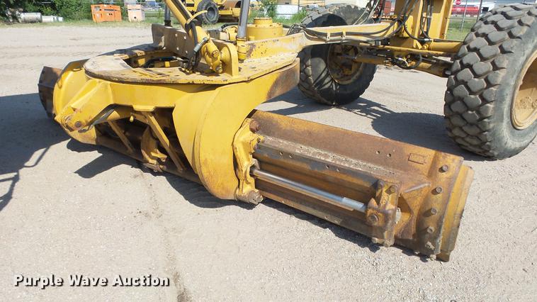 image for item DE2957 1998 Caterpillar 160H motor grader