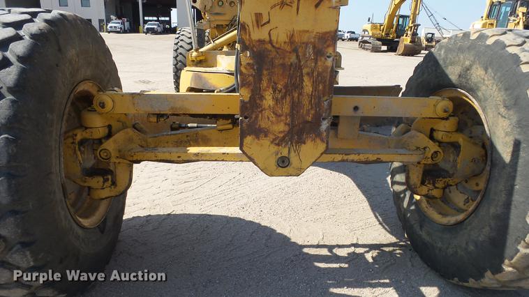 image for item DE2957 1998 Caterpillar 160H motor grader