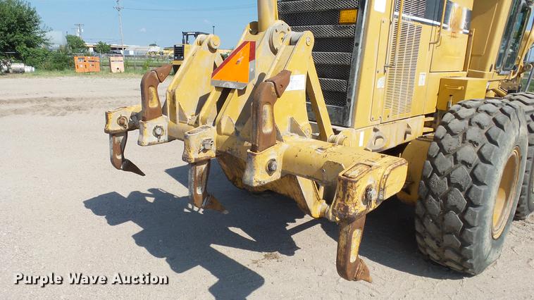 image for item DE2957 1998 Caterpillar 160H motor grader
