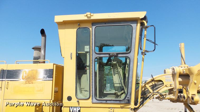 image for item DE2957 1998 Caterpillar 160H motor grader