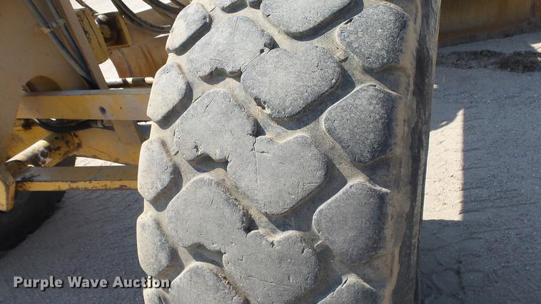 image for item DE2957 1998 Caterpillar 160H motor grader