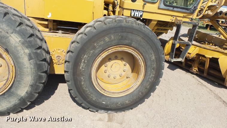 image for item DE2957 1998 Caterpillar 160H motor grader