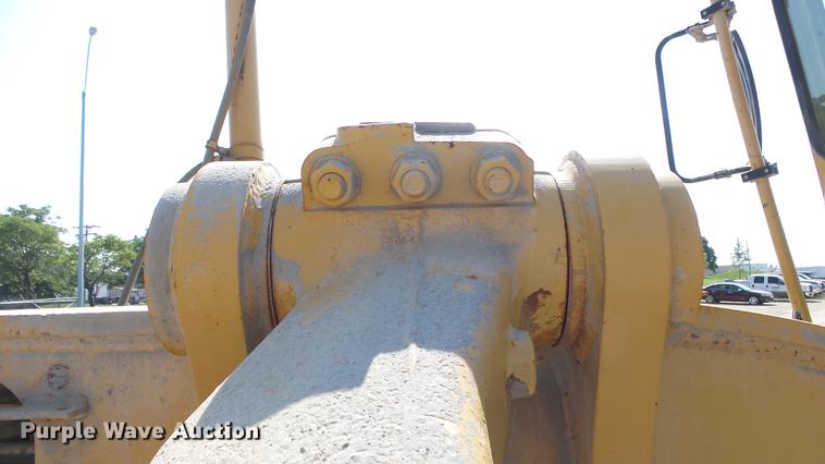 image for item DE2957 1998 Caterpillar 160H motor grader