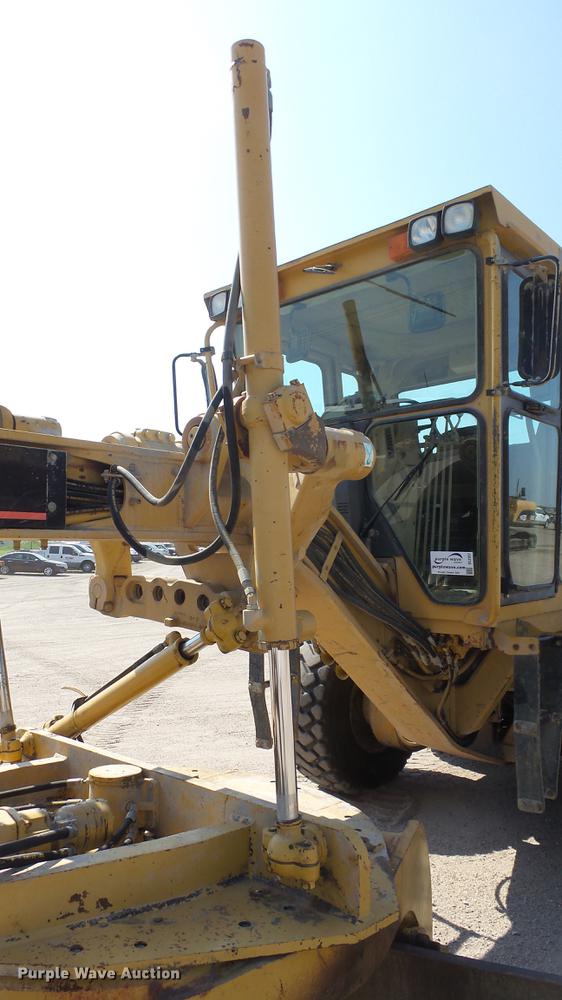 image for item DE2957 1998 Caterpillar 160H motor grader