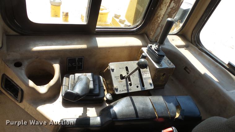 image for item DE2958 2000 Caterpillar D6R LGP dozer