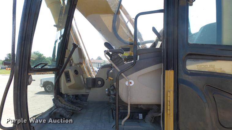 image for item DE2961 2005 Caterpillar 325C L excavator