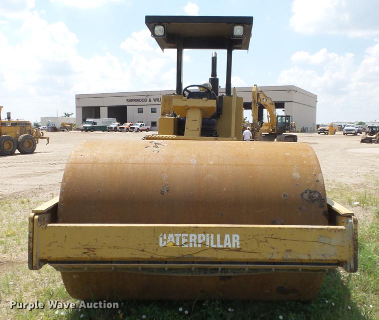 image for item DE2962 1991 Caterpillar CP563 single drum vibratory roller