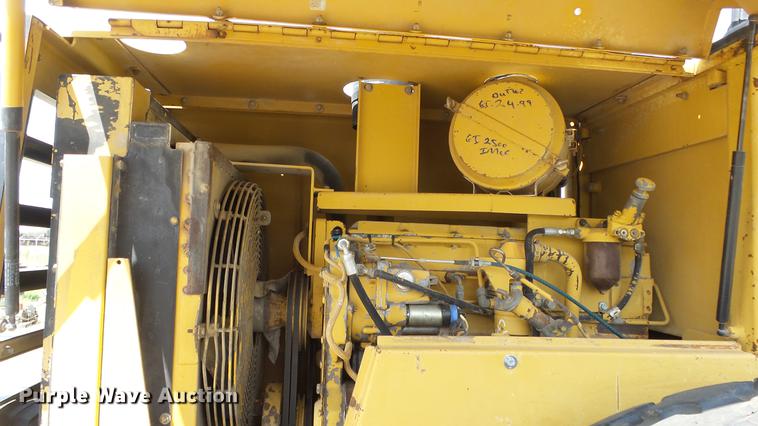 image for item DE2962 1991 Caterpillar CP563 single drum vibratory roller