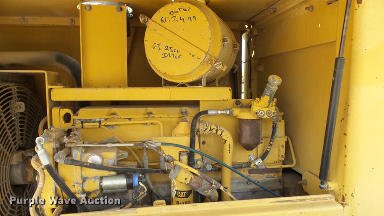 image for item DE2962 1991 Caterpillar CP563 single drum vibratory roller