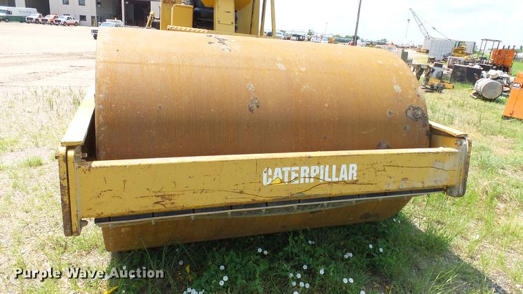 image for item DE2962 1991 Caterpillar CP563 single drum vibratory roller