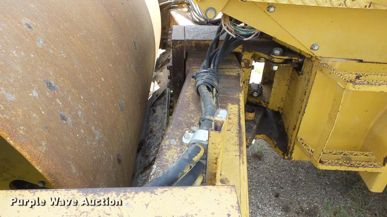 image for item DE2962 1991 Caterpillar CP563 single drum vibratory roller