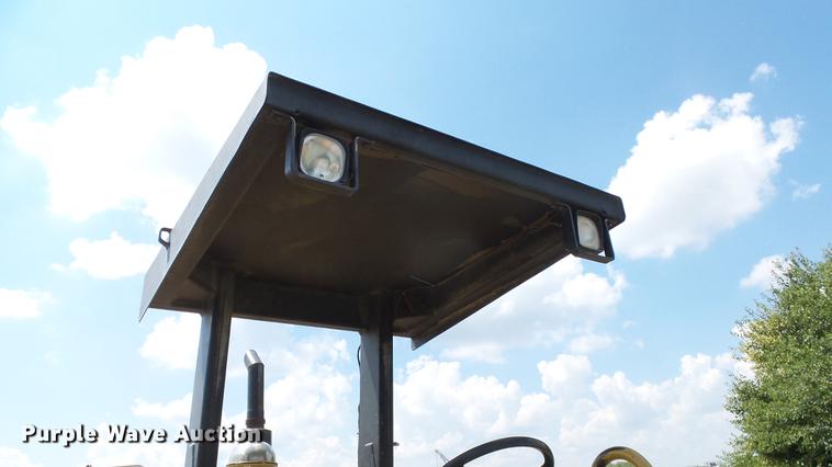 image for item DE2962 1991 Caterpillar CP563 single drum vibratory roller