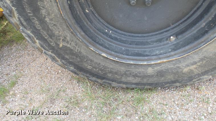 image for item DE2962 1991 Caterpillar CP563 single drum vibratory roller