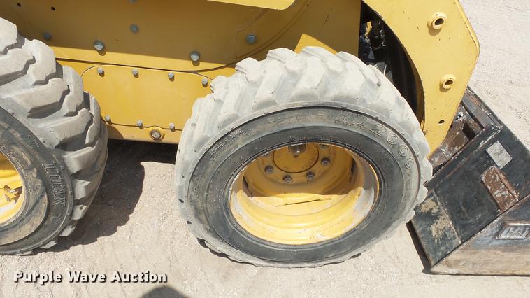 image for item DE2964 2002 Caterpillar 216 skid steer