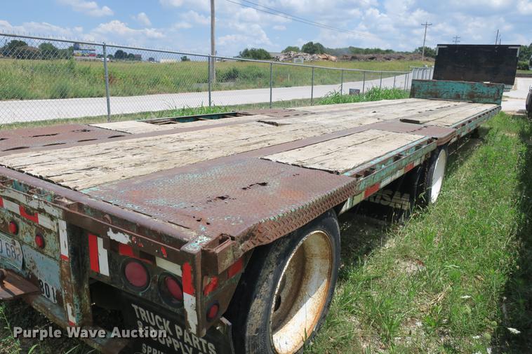 image for item DE3760 1991 Fontaine DFT-4-8048WSA drop deck trailer