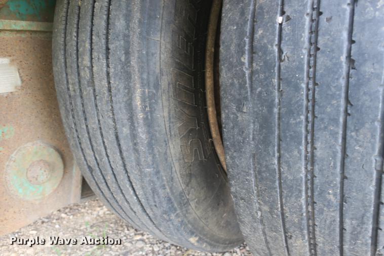 image for item DE3760 1991 Fontaine DFT-4-8048WSA drop deck trailer