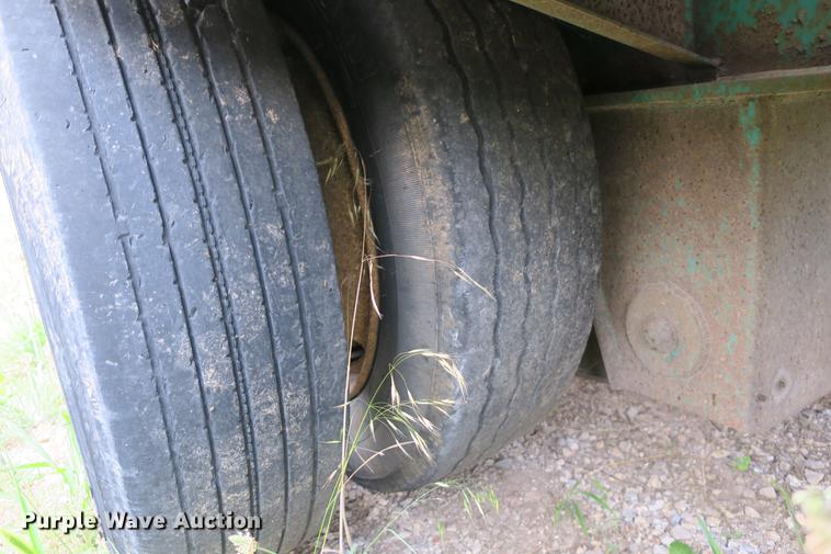 image for item DE3760 1991 Fontaine DFT-4-8048WSA drop deck trailer