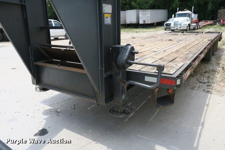 image for item DE3761 2008 Blue Diamond equipment trailer