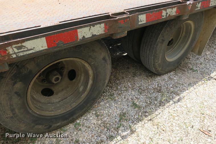 image for item DE3761 2008 Blue Diamond equipment trailer