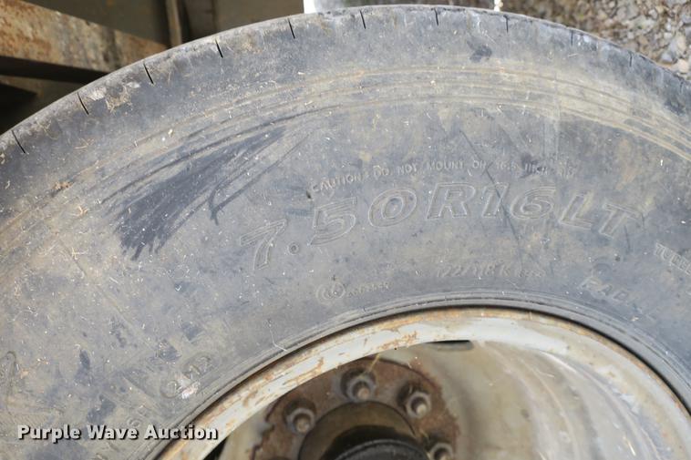 image for item DE3761 2008 Blue Diamond equipment trailer