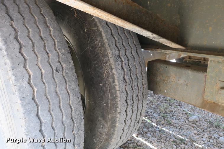 image for item DE3761 2008 Blue Diamond equipment trailer