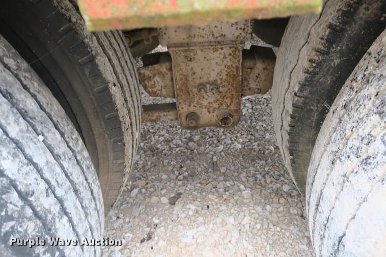 image for item DE3762 1979 Transport 35-PDL-S drop deck trailer