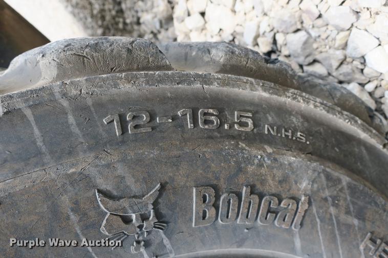 image for item DE3767 2011 Bobcat S750 skid steer