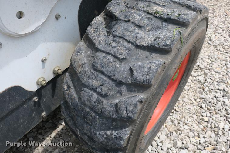 image for item DE3767 2011 Bobcat S750 skid steer