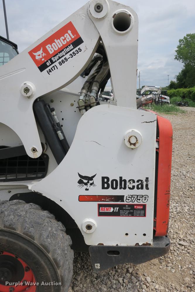 image for item DE3767 2011 Bobcat S750 skid steer