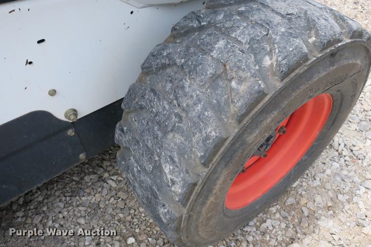 image for item DE3767 2011 Bobcat S750 skid steer