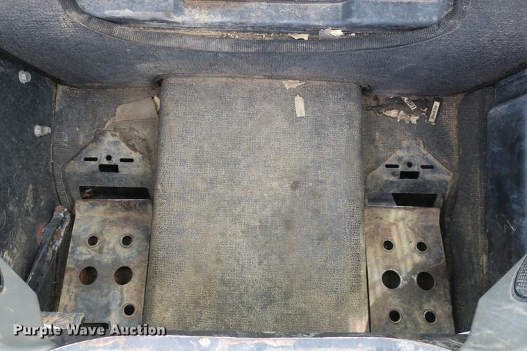 image for item DE3767 2011 Bobcat S750 skid steer