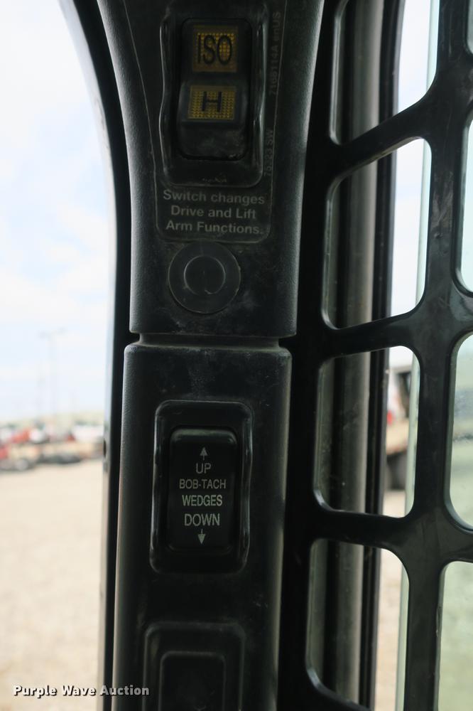 image for item DE3767 2011 Bobcat S750 skid steer