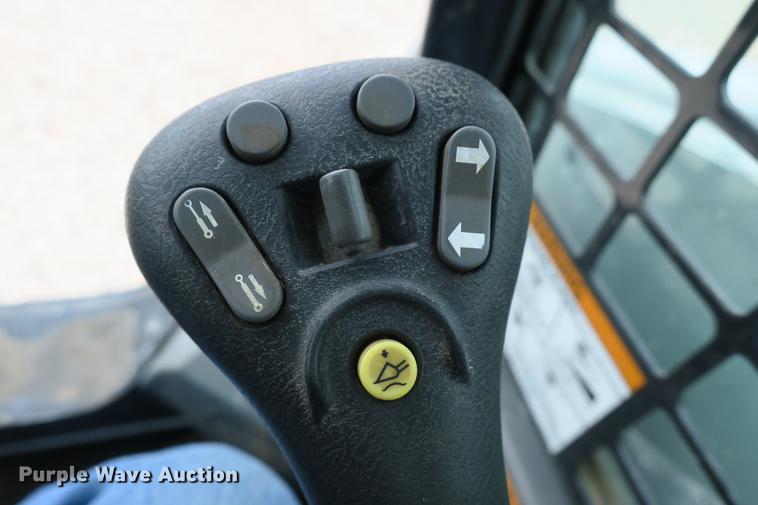 image for item DE3767 2011 Bobcat S750 skid steer